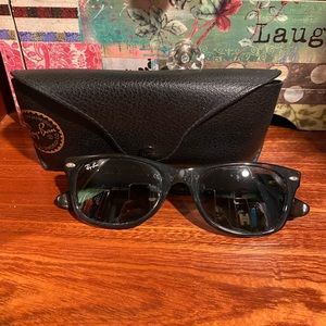 New Wayfarer Classic Raybans
